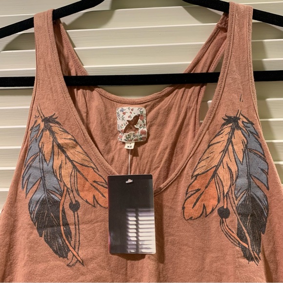 ✨URBAN OUTFITTERS FEATHER TOP✨ - Picture 2 of 4